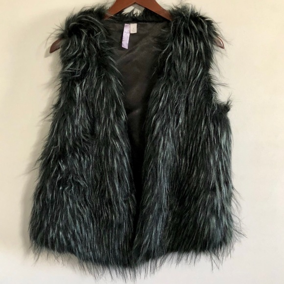 Alya Jackets & Blazers - ALYA Black Faux Fur Fuzzy Vest Size Large